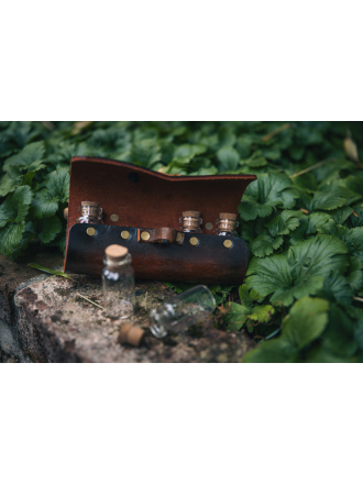 Trollfelsen Tranktasche 5er Holzverschluss antik offen 1